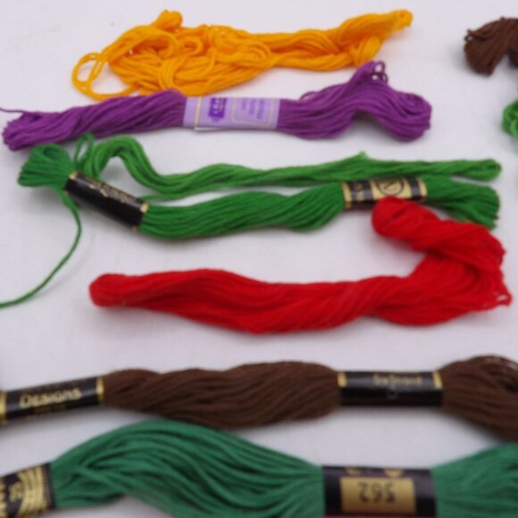 Mixed Color Embroidery Floss Threads Set Of 20 Skeins or Partials- 17 Colors Ass - Picture 3 of 5